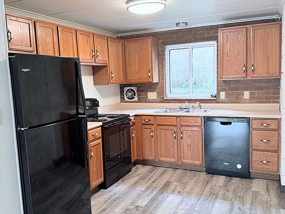 4th image of 437 College Ave APT 3