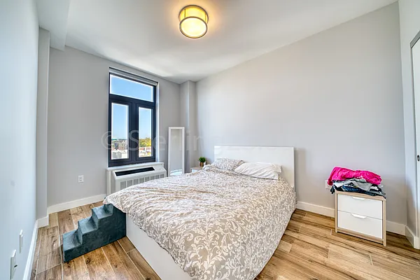 Rented by Sterling Realty Solution Inc | media 8