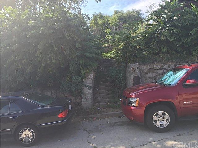 1st image of 3535 Hillview Pl