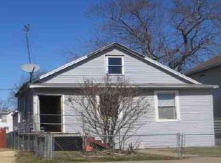 534 2nd Ave S, Clinton, IA 52732