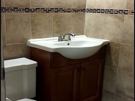 4th image of 6226 Myrtle Ave Ste 107