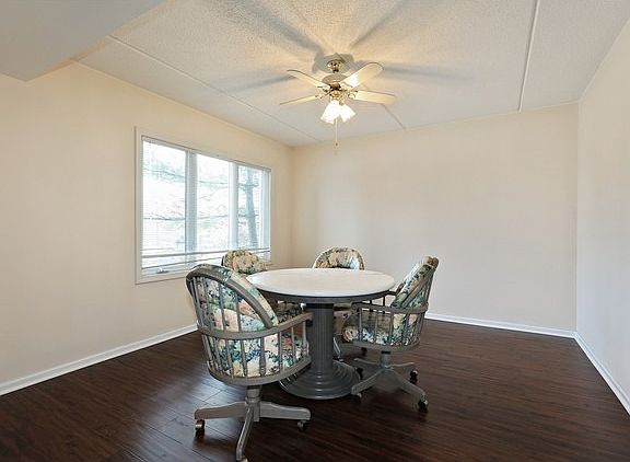 5th image of 3900 W Bryn Mawr Ave APT 210
