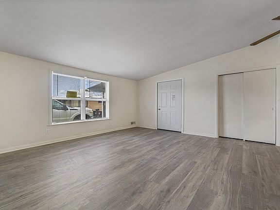 3rd image of 1809 Montague St