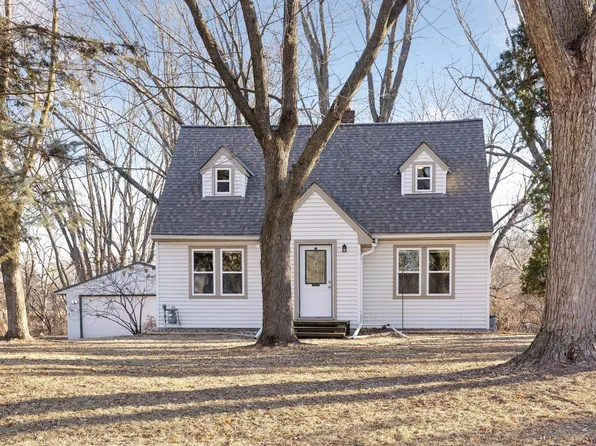 1724 Howard St N, Maplewood, MN 55109