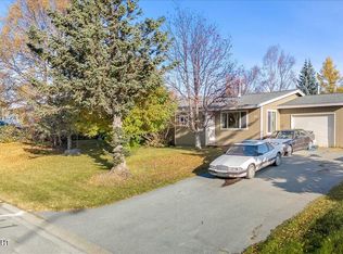 519 W Edinborough Dr, Palmer, AK 99645