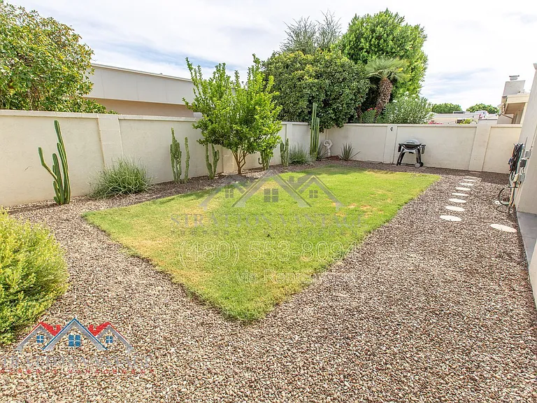 8623 E Devonshire Ave — Photo 41