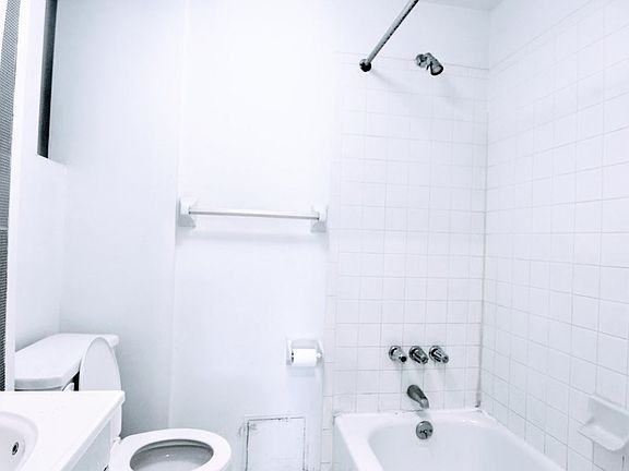 5th image of 323 E 88th St APT 14