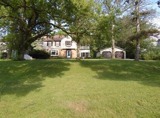 3000 S Root River Pkwy, Milwaukee, WI 53227