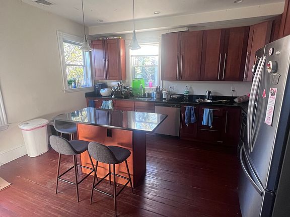 3rd image of 6 Oswald St #3