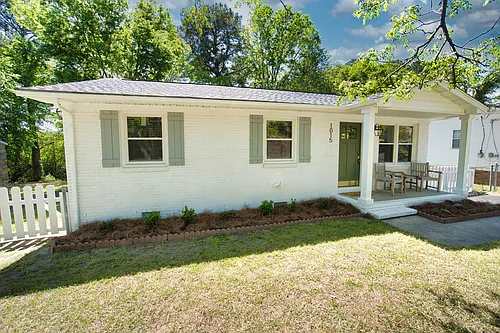 1015 Augusta Dr Photo 1