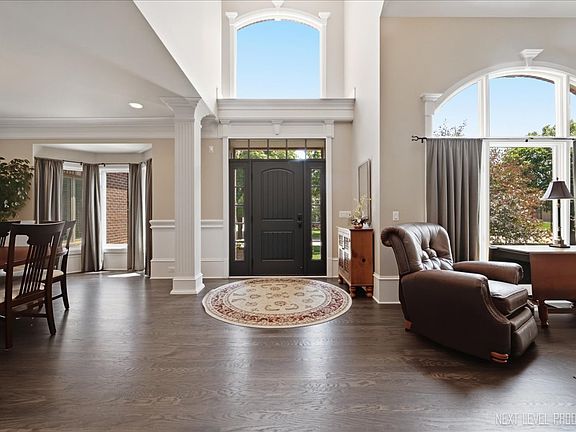 4th image of 632 Waters Edge Dr