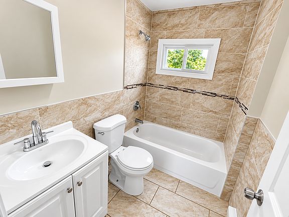 2nd image of 47 Lindsley Ave #3