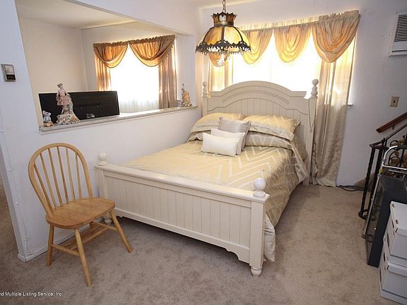 4th image of 120 Stobe Ave