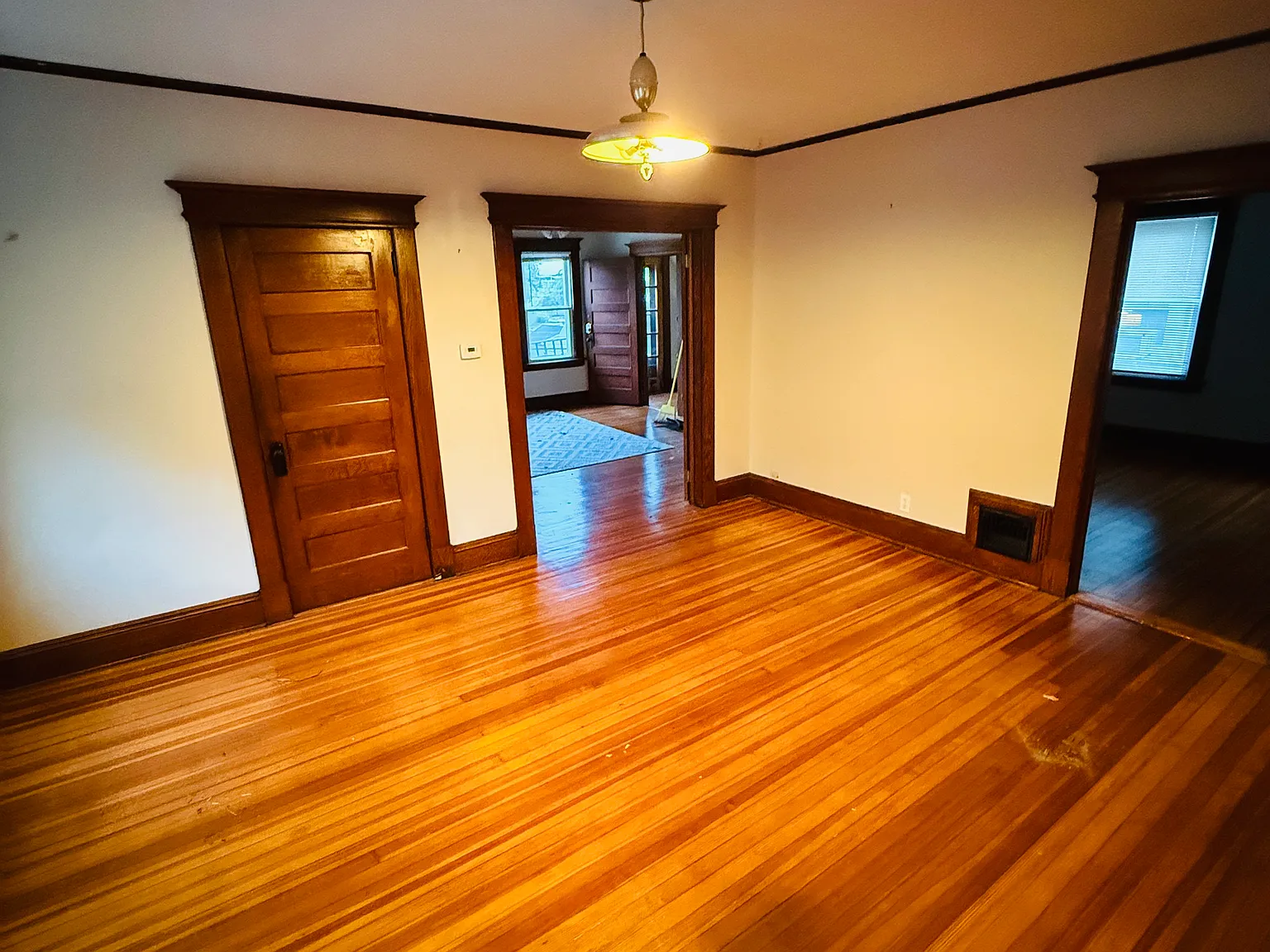 2 bed, $1,650 — Photo 4