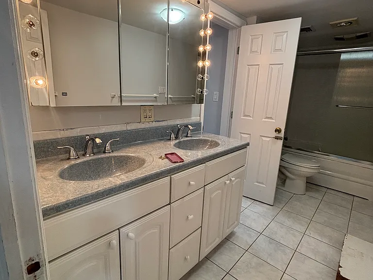 Susan Dr — Photo 11