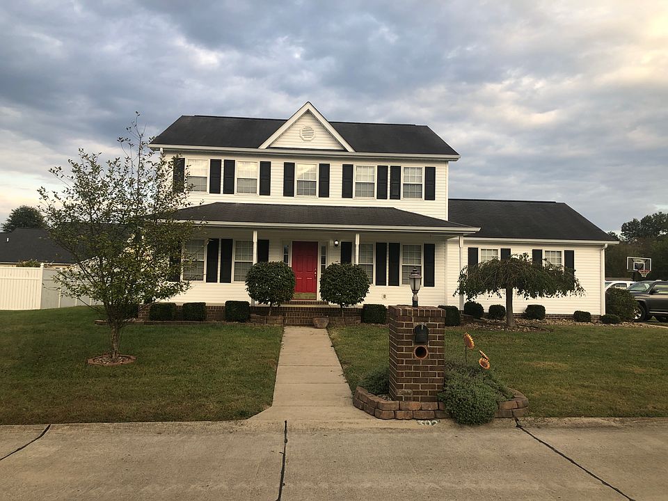 1st image of 302 Spicywood Dr