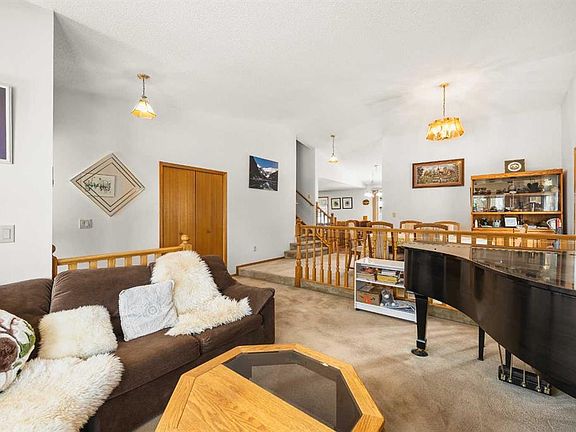 5th image of 120 N Edforth Cres NW