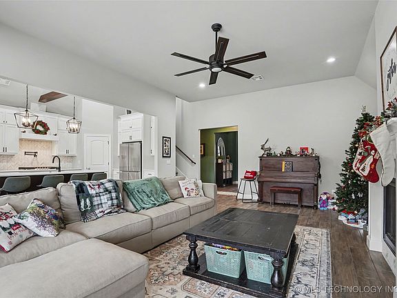 5th image of 14219 S 241st East Ave