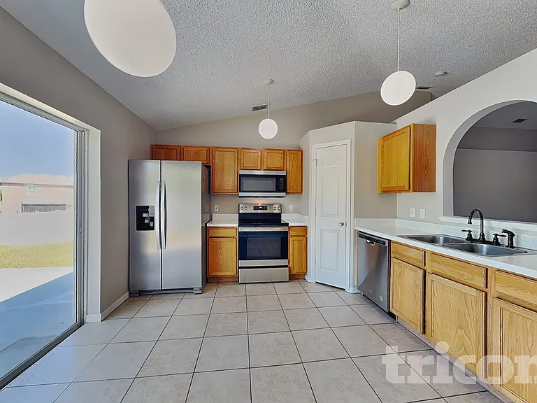 11621 Ivy Flower Loop — Photo 5