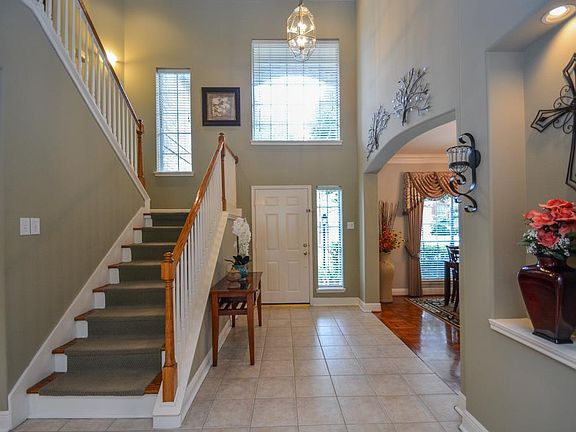 4th image of 9227 Willow Crossing Dr