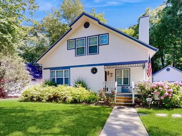 6 Mary Elizabeth Dr, Ocean View, DE 19970