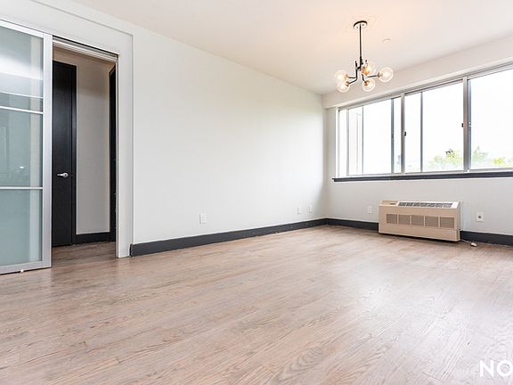 3rd image of 756 Myrtle Ave APT 4K
