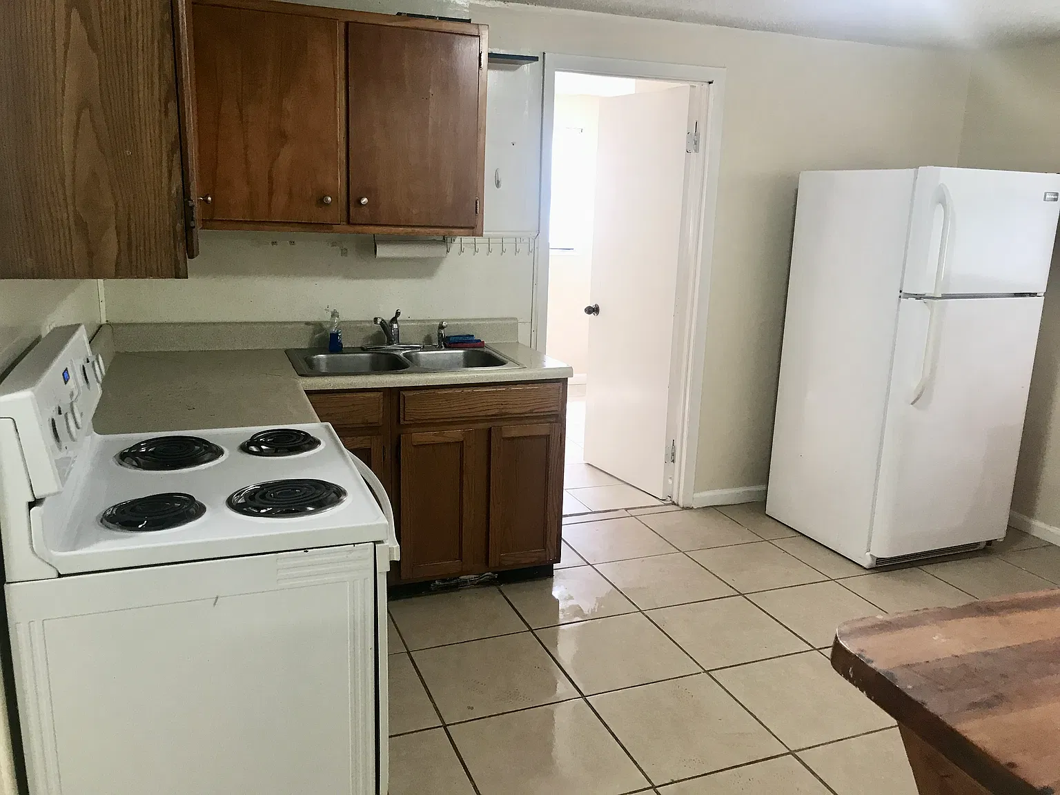 2 bed, 806 sqft, $1,100 — Photo 4