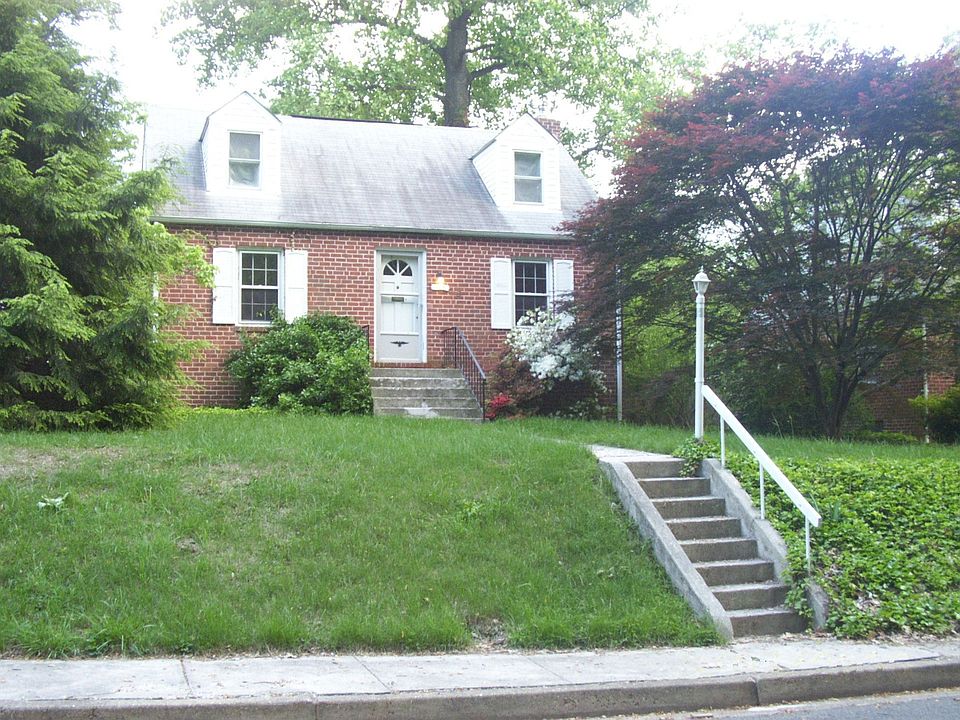 Storybook Cape Cod In Sudbrook Park
