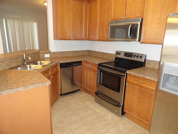 5th image of 12841 Longview Dr W