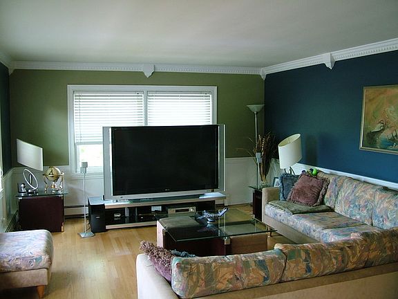 2nd image of 6801 N Ozark Ave APT 3E