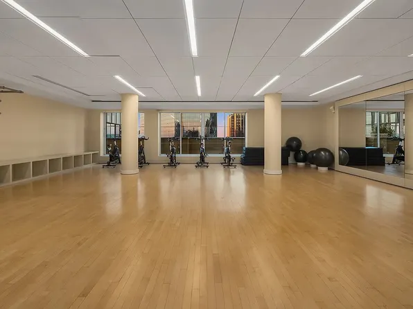 322 West 57th Street image 10 of 10