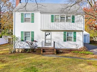 476 Mill Hill Ter, Southport, CT 06890