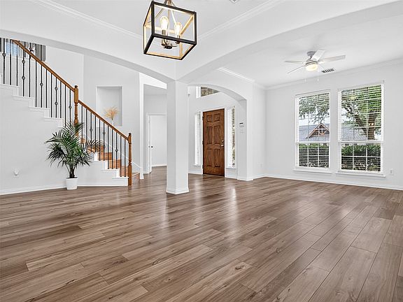 4th image of 5612 Leven Ln