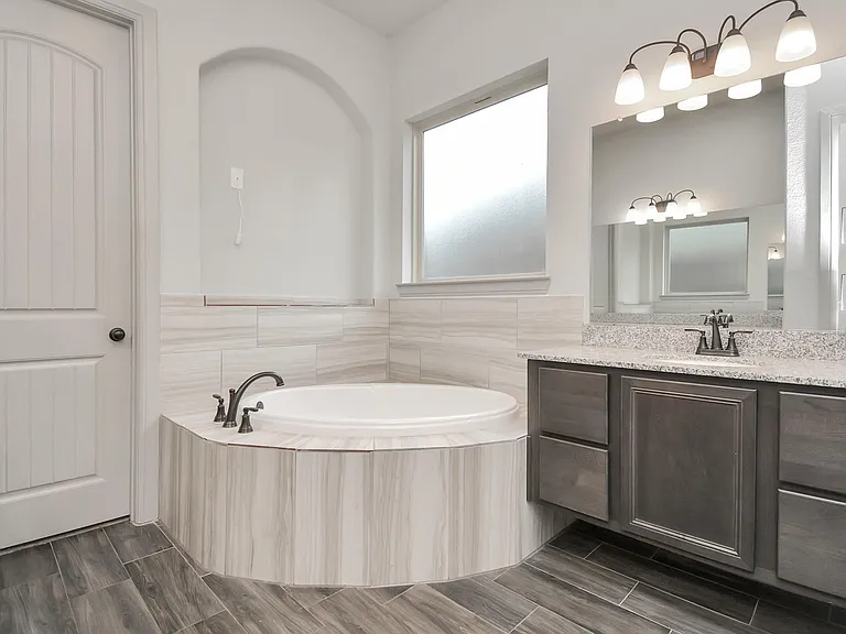 22368 Misty Woods Ln — Photo 17