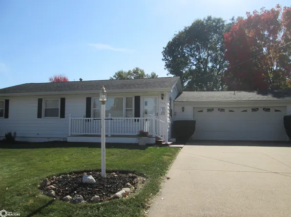 221 E Pennington St, West Burlington, IA 52655
