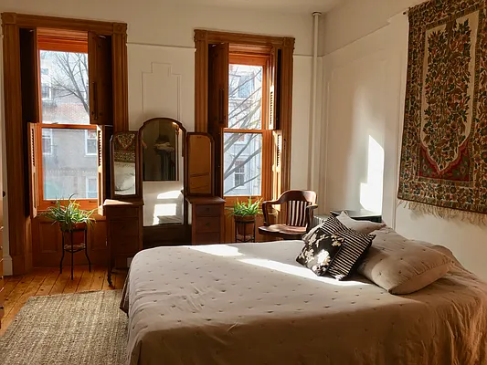 Rented by Alexandra Ferguson, LREB | media 24