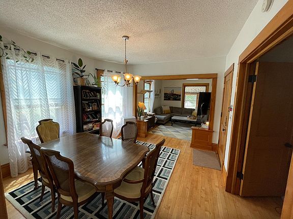 2nd image of 1017 28th Ave NE Unit 3