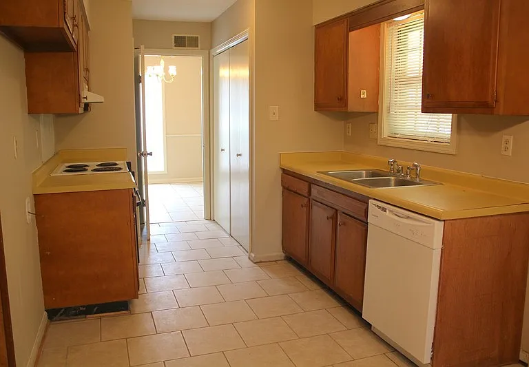 3729 Village Oak Cv — Photo 9