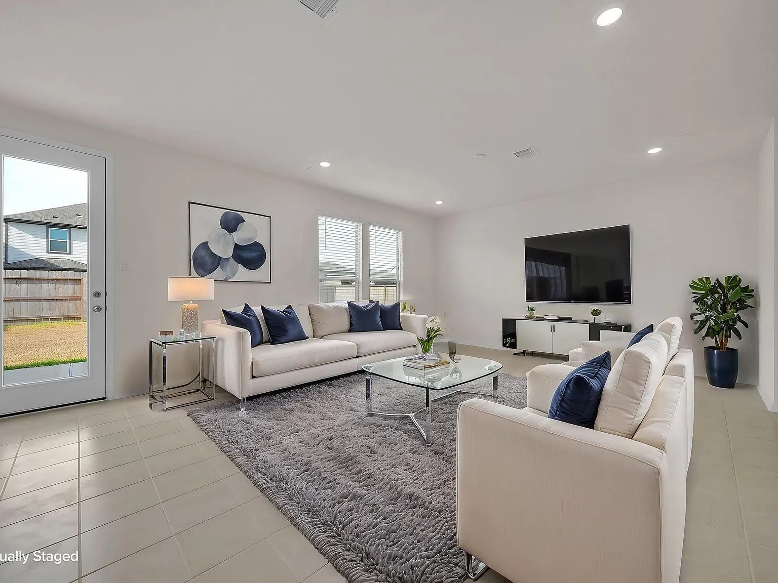 3 bed, 2.5 bath, $2,350 — Photo 3