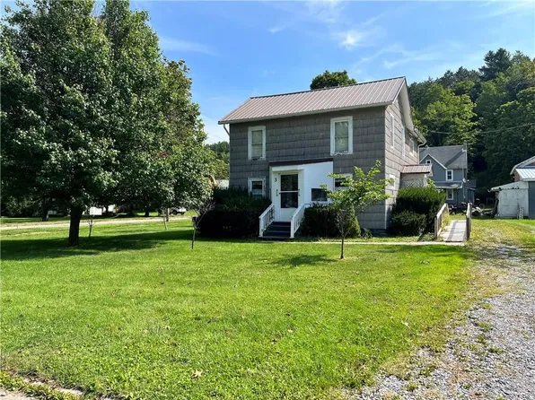 3 East Ave, Andover, NY 14806