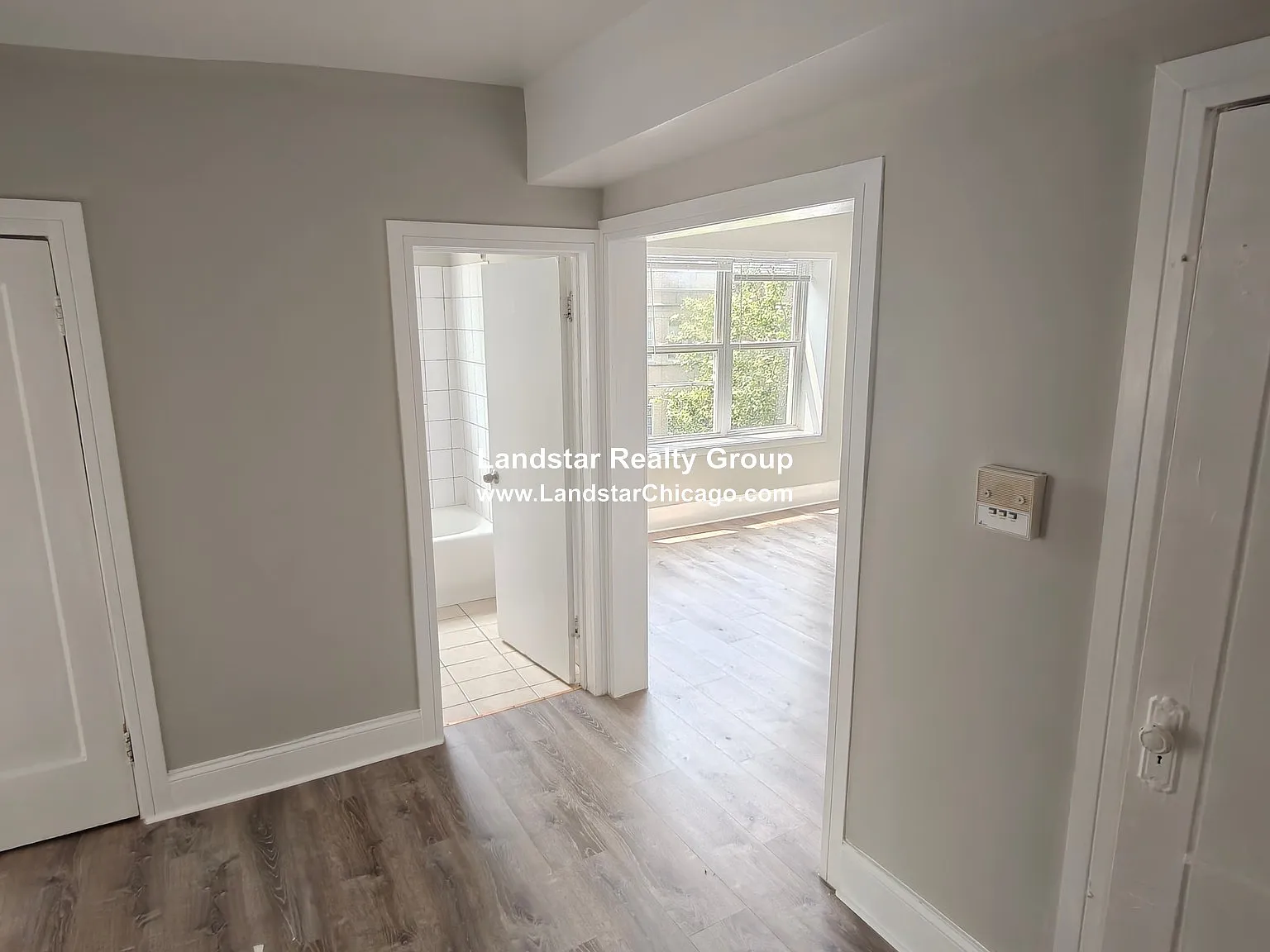 2 bed, 1100 sqft, $1,695 — Photo 3