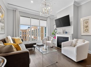 100 Garvies Point Road #1332, Glen Cove, NY 11542