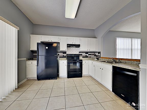 5th image of 923 Grand Canyon Dr