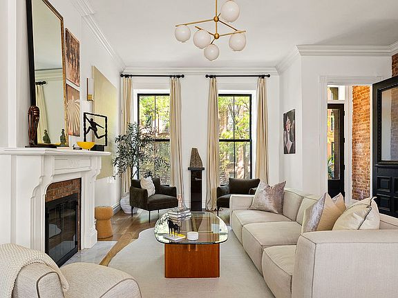 2nd image of 904 Lafayette Ave #2FAM