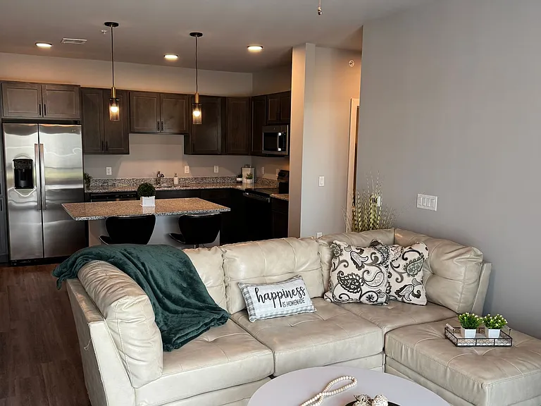 604 Autumn Wood Pkwy — Photo 4