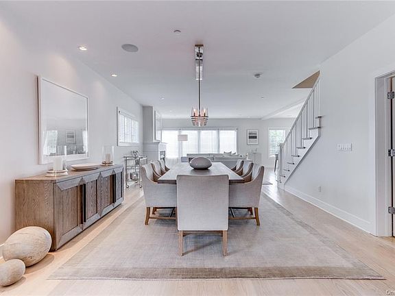 4th image of 27 Jasmine Ln