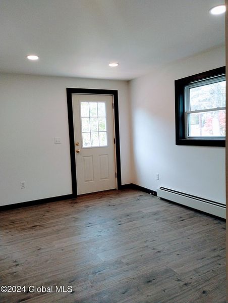 4th image of 14 Springfield Road