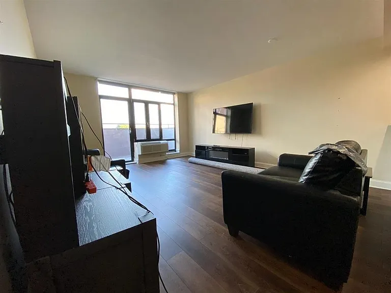 29 1st St #505 — Photo 7