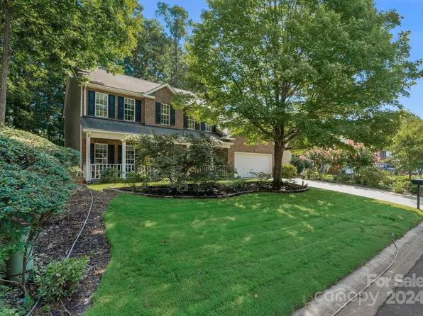 8832 Bryson Bend Dr, Charlotte, NC 28277