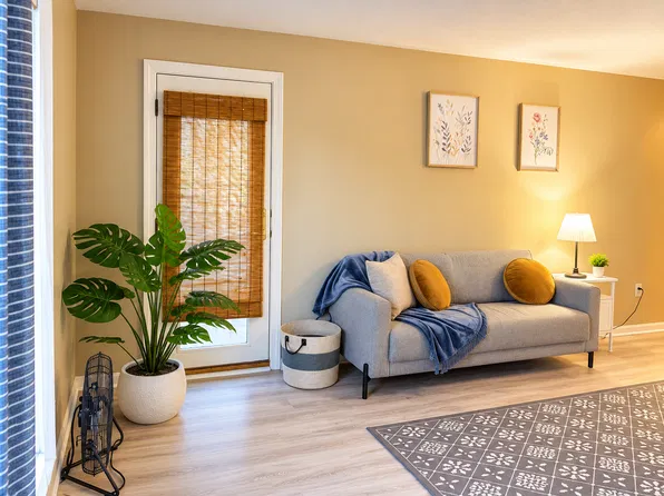 165 Cottage St #40A, Chelsea, MA 02150